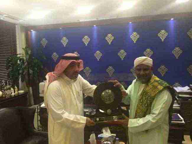 دله البركة السعودية تكرم وزير الأوقاف والإرشاد اليمني السابق