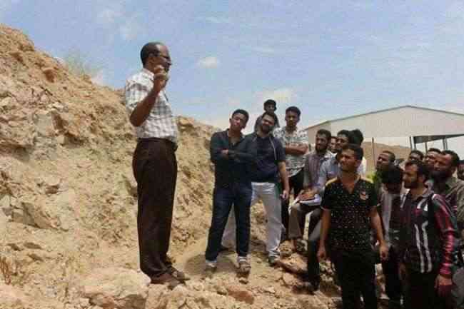 طلاب الهندسة بجامعة حضرموت ينظمون رحلة جيولوجية .. صور