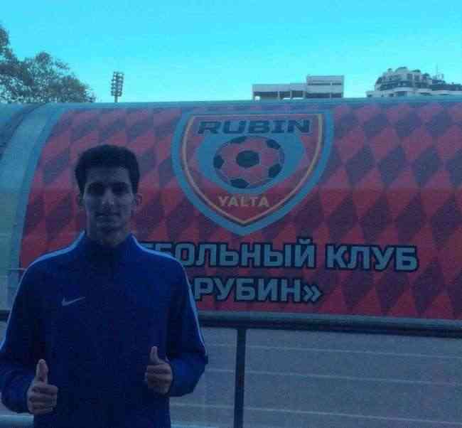 اللاعب اليمني ياسر الصوفي يقترب من الاحتراف أوروبياً