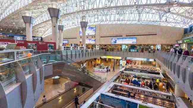 ضبط فنان في مطار الكويت وبحوزته حشيش وحبوب مخدرة