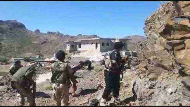 20 حوثياً بينهم قيادي في قبضة قوات الشرعية بجبهة العود