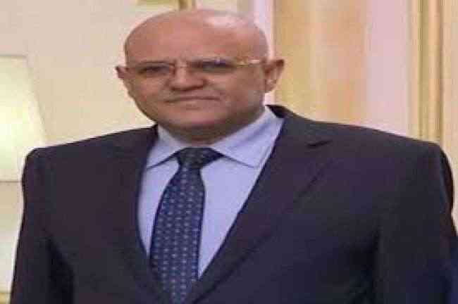 محافظ تعز يكشف عن تجاوز وممارسات الانتقائية في العمل الامني والعسكري