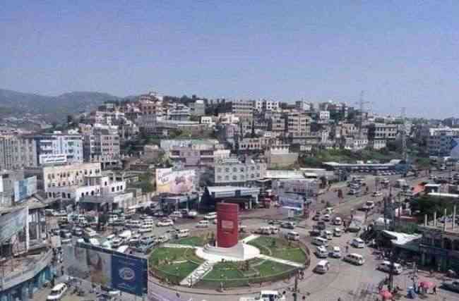 ابتزاز حوثي جديد واغلاق عدد من المحلات التجارية في اب واختطاف ملاكها