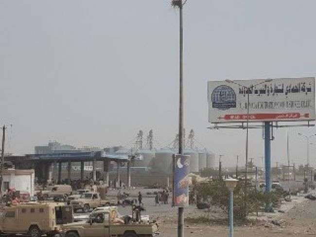 تعزيزات حوثية كبيرة تتجه الى الحديدة