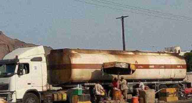 انفجار قاطرة في نقطة جمركية مستحدثة للحوثيين في البيضاء