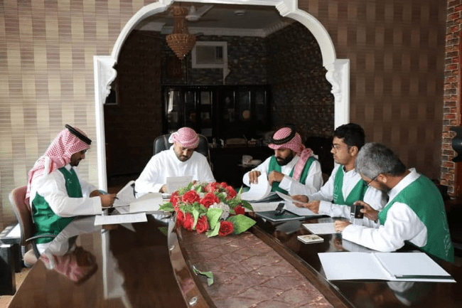 التوقيع على 8 اتفاقيات للإشراف على مشاريع قيد التنفيذ في المهرة