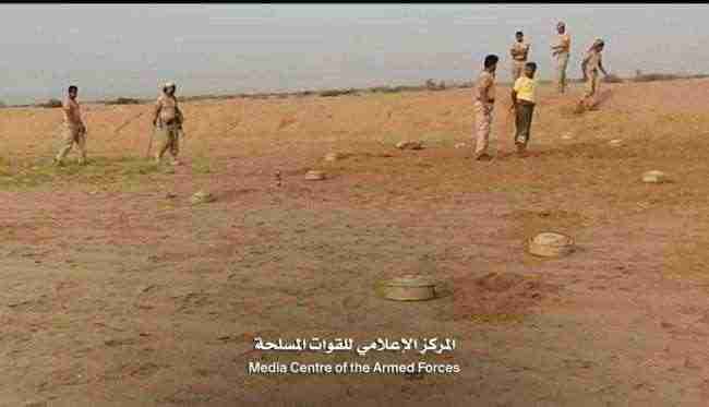 اليمن . . الفرق الهندسية تنتزع حقل ألغام من إحدى المزارع في حجة