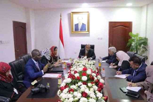 الخنبشي يؤكد على نقل مقرصندوق الامم المتحدة للسكان الى عدن