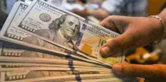 الدولار يرتفع لأعلى مستوى في أسبوعين بعد اتفاق الدين الأمريكي