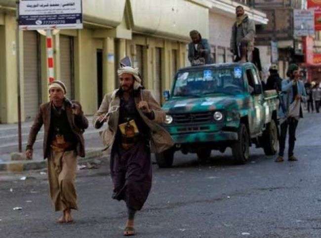 الحوثيون يعتدون وينهبون مدير وكالة سفريات في صنعاء
