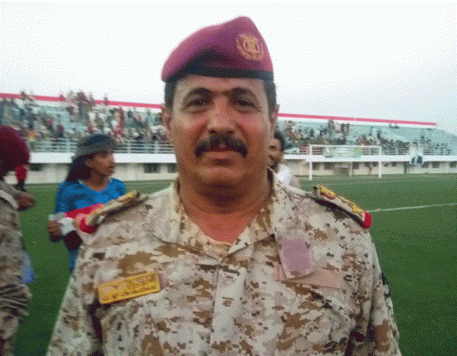 قائد الوية الحماية الرئاسية في قصر المعاشيق يشارك في مراسم تشييع الشهيد منير اليافعي