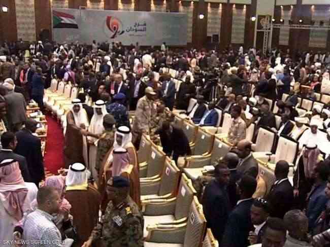 الإمارات تشارك السودان فى مراسم حفل التوقيع على وثائق الانتقال للسلطة المدنية