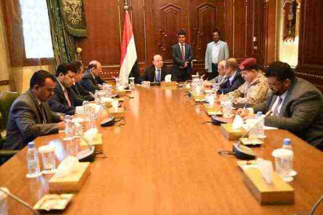رئيس الجمهورية يترأس اجتماعاً استثنائياً لقيادات الدولة .. تفاصيل