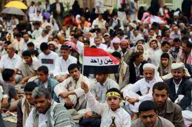 قيادي بالمؤتمر الشعبي : الشرعية في اليمن بحاجة إلى التحرر من حكومة هادي أولا