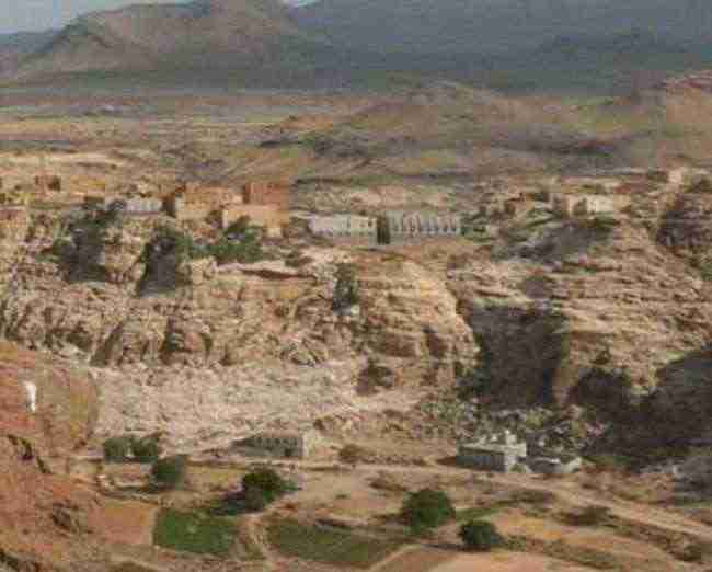 شاهد بالصور: عناصر الحوثي يقتحمون وينهبون منزل مغترب ويعتدون على النساء