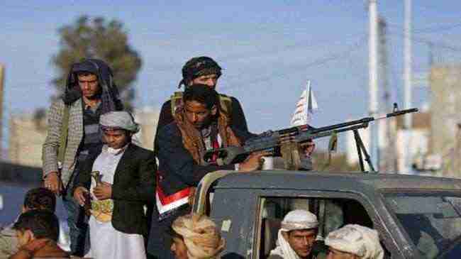 الحوثي يحشد عناصره على إمتداد الخط الساحلي بالحديدة
