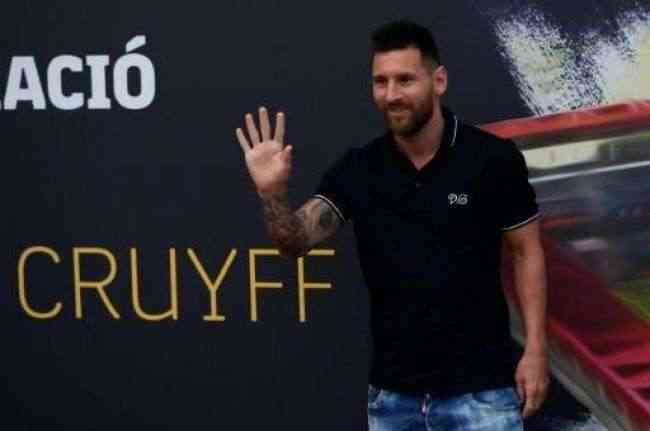 ميسي يكشف عن الفترة التي يريد البقاء فيها مع برشلونة .. مقابلة