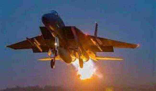 طيران التحالف يستهدف تمركزات وآليات حوثية في الضالع